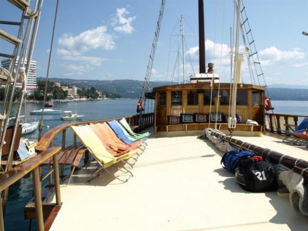 Summer Blues Catamaran Tour
