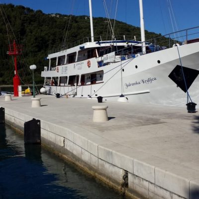 Cruising in Croatia - Activity Cruises - Yoga Cruise in Croatia