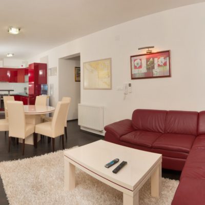 Apartments Gavran (red apartment) - Sevid