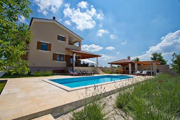Villa Stokovci, deluxe, comfortable with pool & whirlpool -